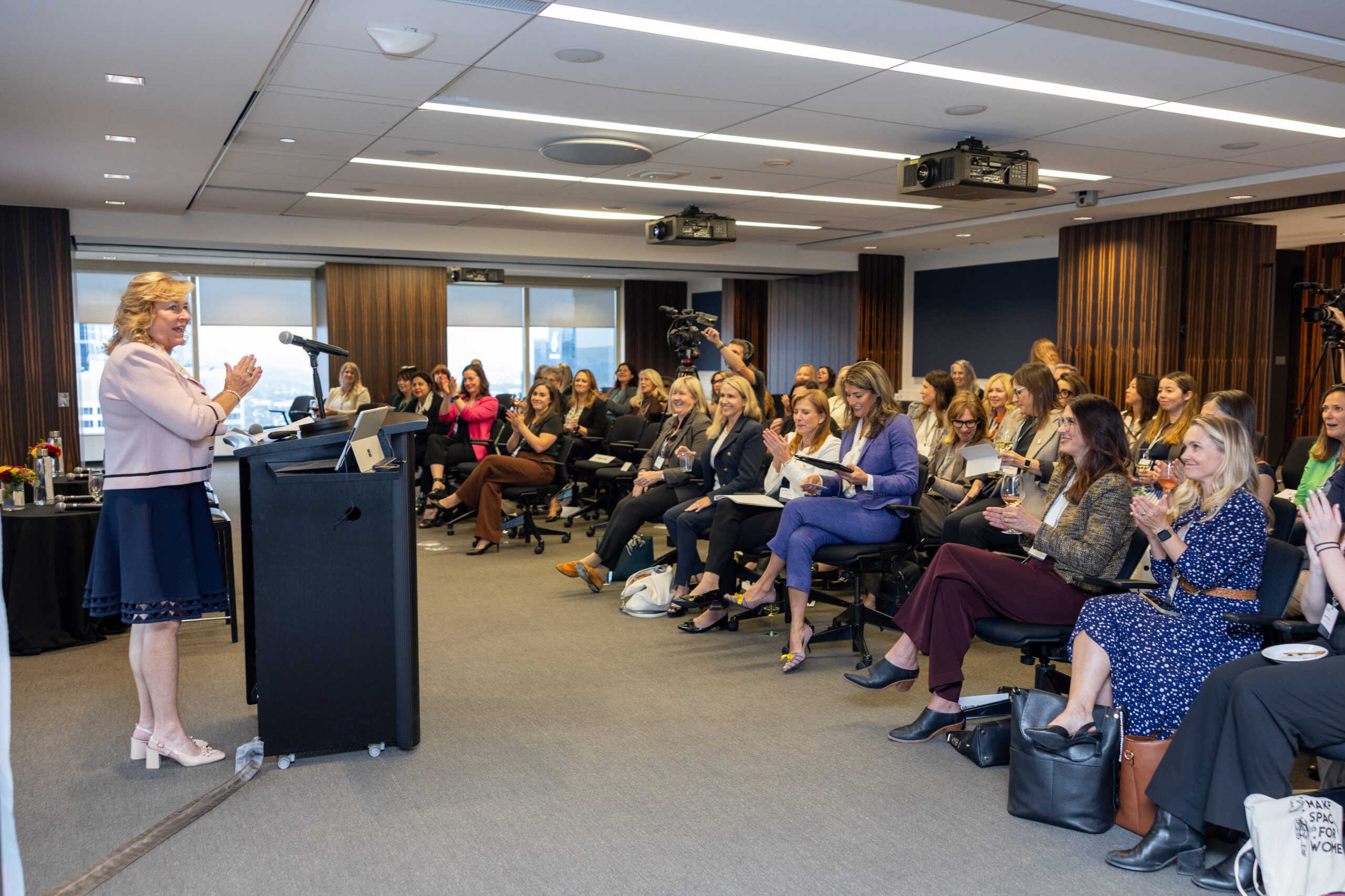 20250909 AXIS Annual Report Card 2025 0267